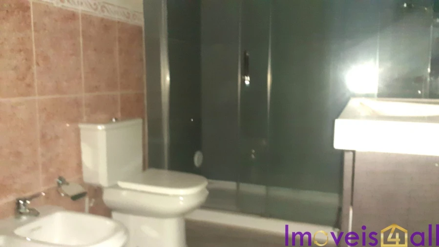 Apartamento T3 para Venda em Quinta do Conde Foto 21