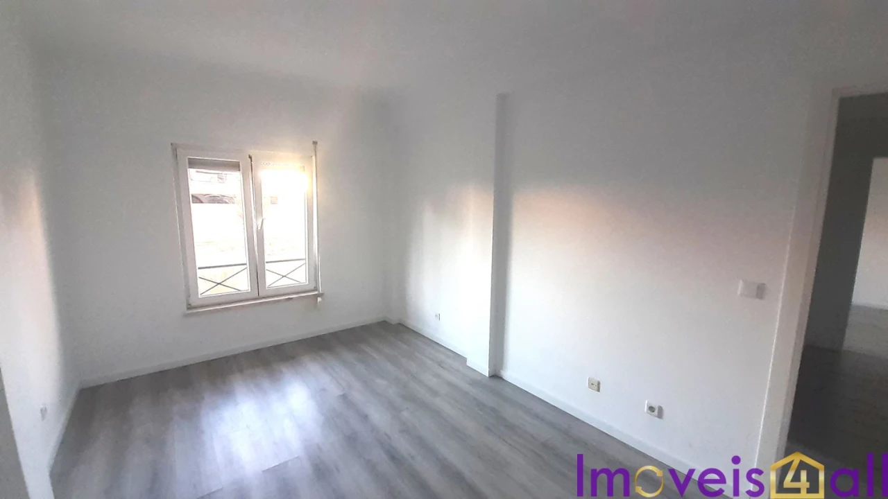 Apartamento T3 para Venda em Quinta do Conde Foto 15