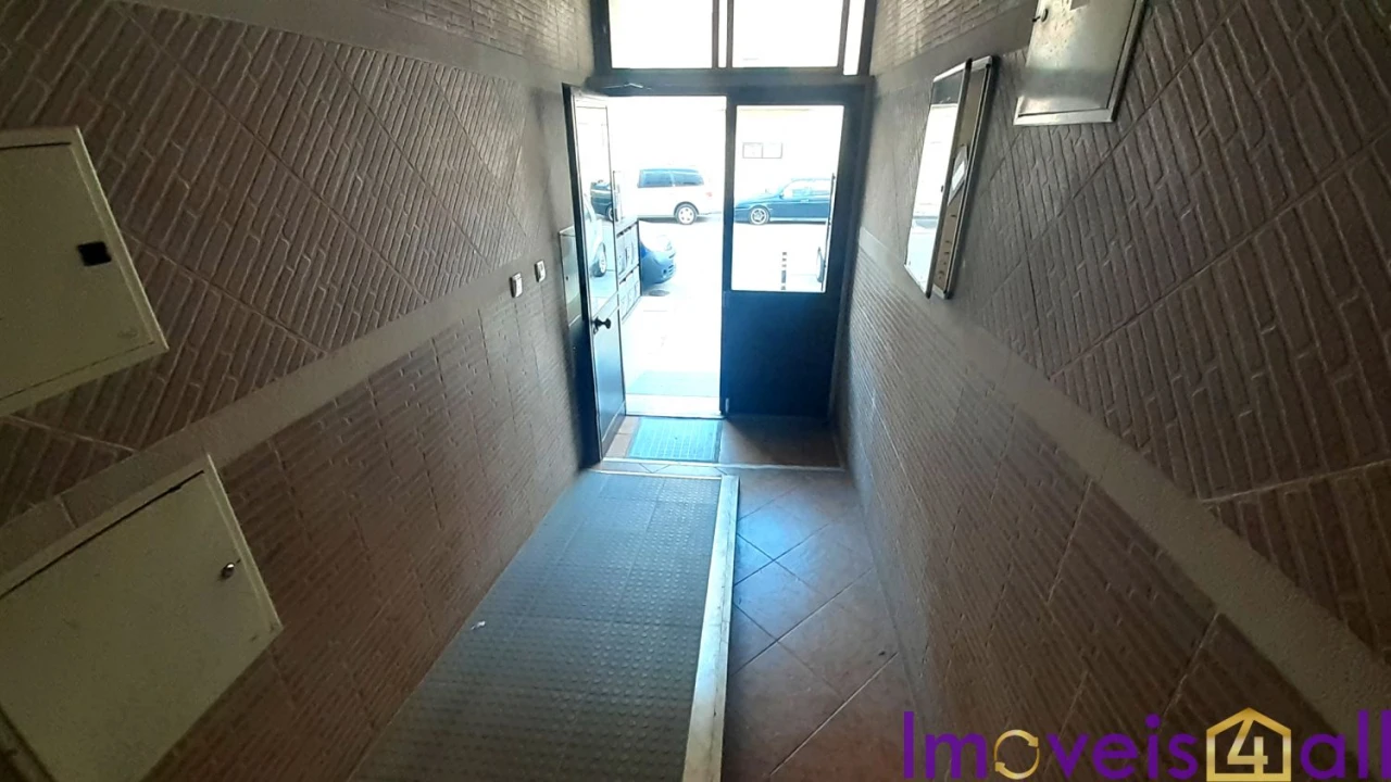 Apartamento T3 para Venda em Quinta do Conde Foto 30