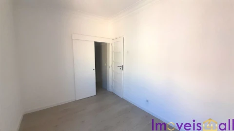 Apartamento T1 para Venda em São Vicente