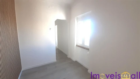 Apartamento T1 para Venda em São Vicente
