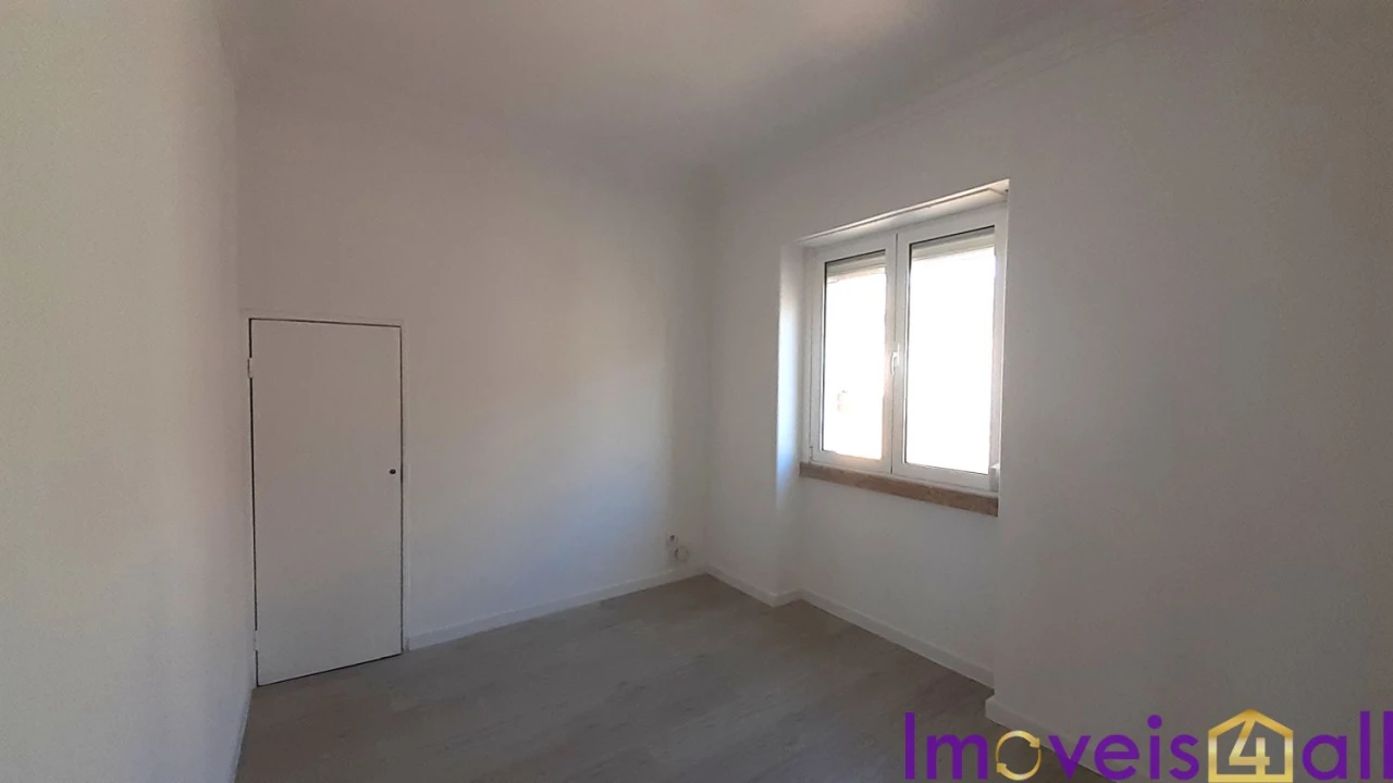 Apartamento T2 para Venda em São Vicente Foto 17