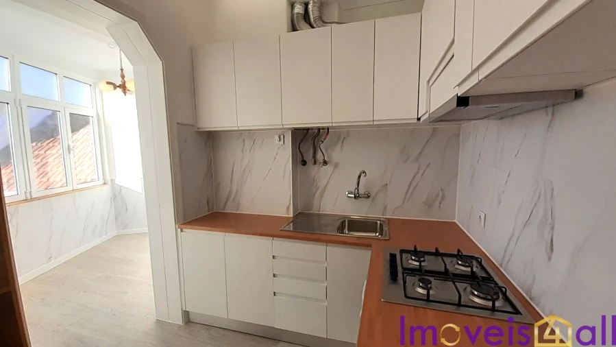 Apartamento T2 para Venda em São Vicente Foto 3