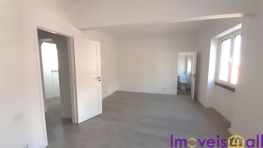 Apartamento T2 para Venda em São Vicente Foto 16