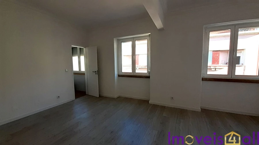 Apartamento T2 para Venda em São Vicente Foto 18