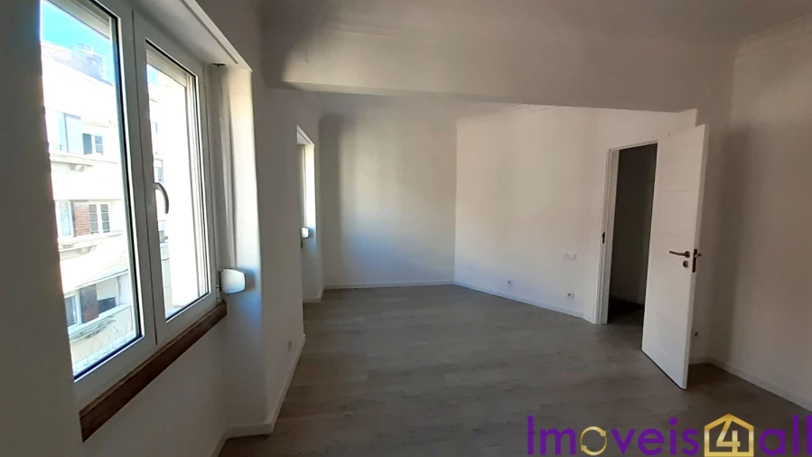 Apartamento T2 para Venda em São Vicente Foto 13