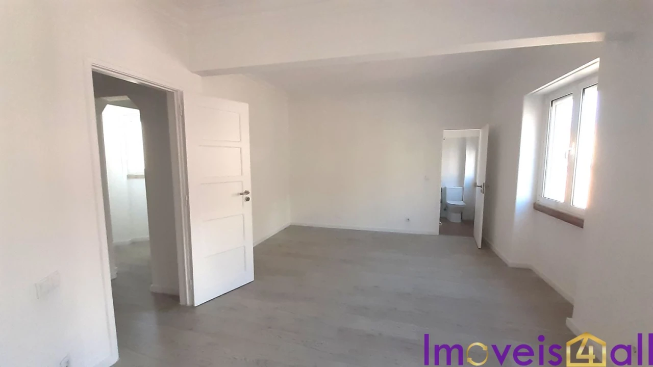 Apartamento T2 para Venda em São Vicente Foto 16