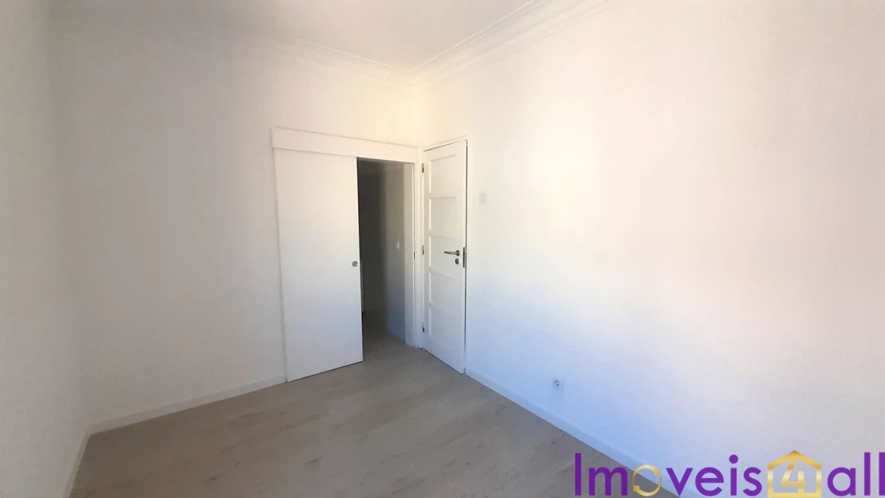 Apartamento T2 para Venda em São Vicente Foto 22