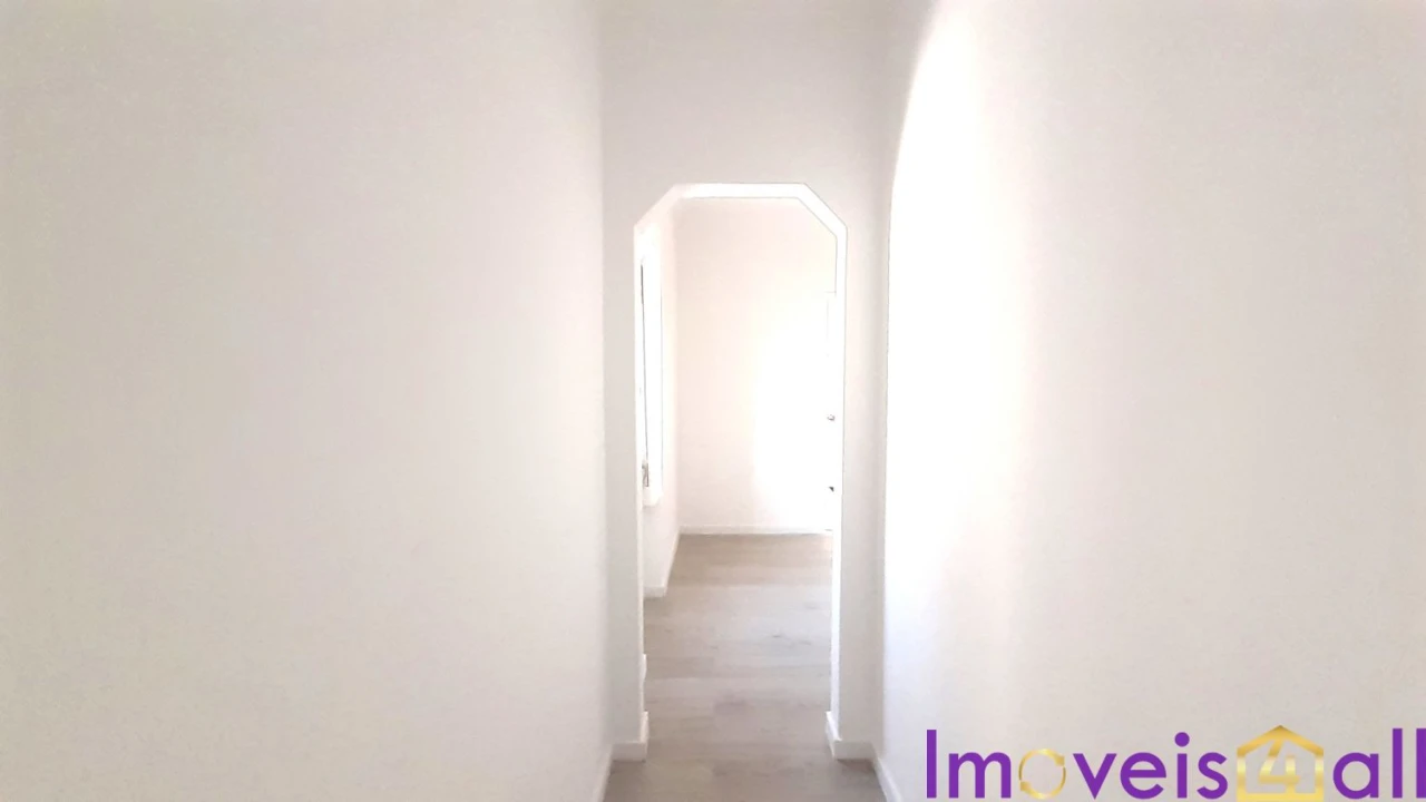 Apartamento T2 para Venda em São Vicente Foto 29