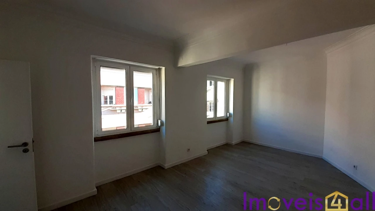 Apartamento T2 para Venda em São Vicente Foto 14