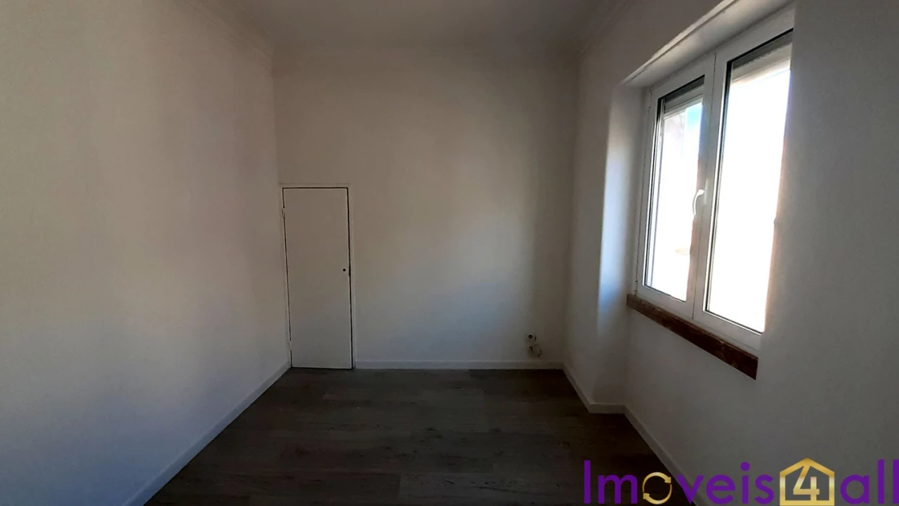 Apartamento T2 para Venda em São Vicente Foto 10