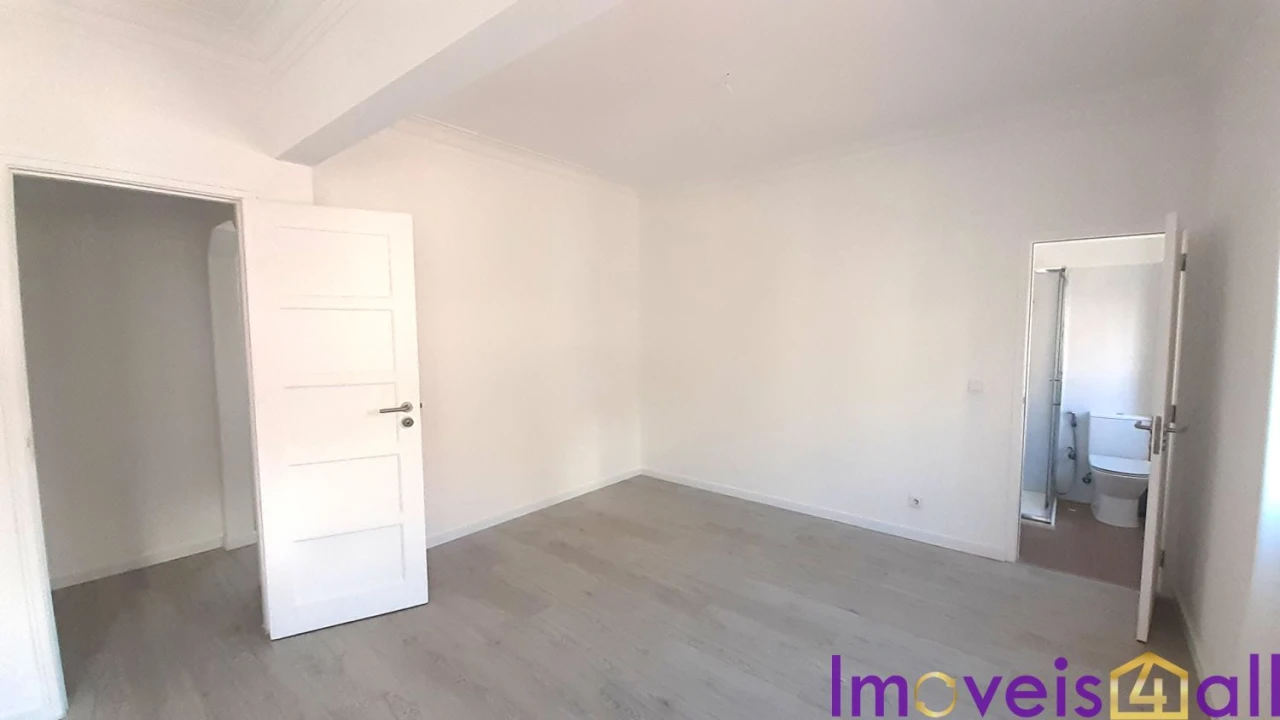 Apartamento T2 para Venda em São Vicente Foto 9