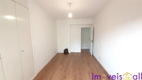 Apartamento T3 para Venda em São Domingos de Benfica