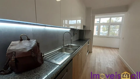 Apartamento T3 para Venda em São Domingos de Benfica