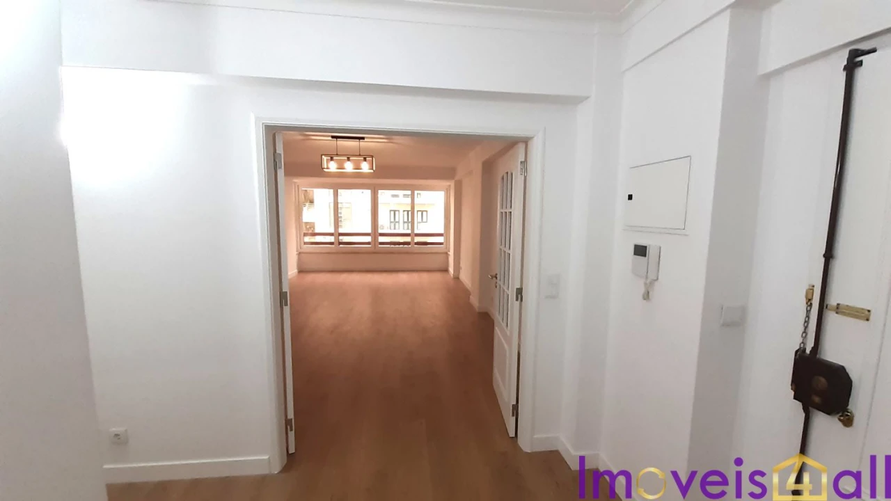 Apartamento T3 para Venda em São Domingos de Benfica Foto 14