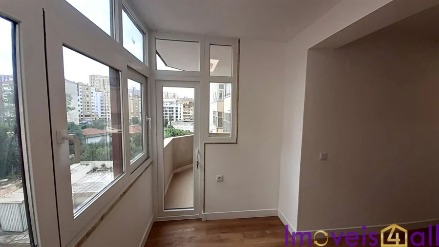 Apartamento T3 para Venda em São Domingos de Benfica Foto 6