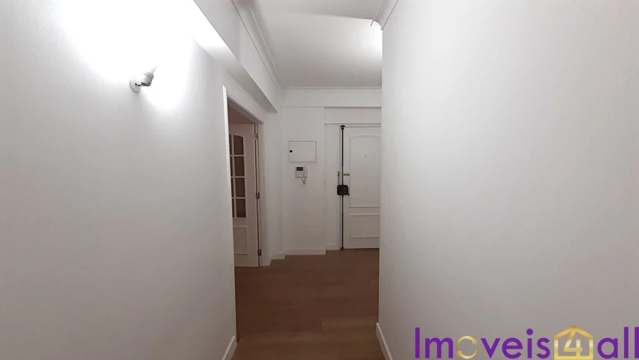 Apartamento T3 para Venda em São Domingos de Benfica Foto 22