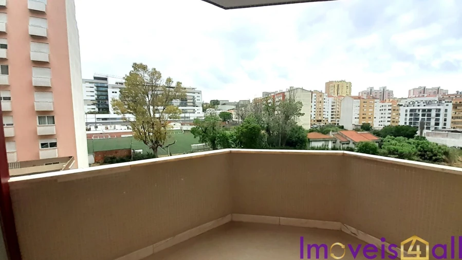 Apartamento T3 para Venda em São Domingos de Benfica Foto 25
