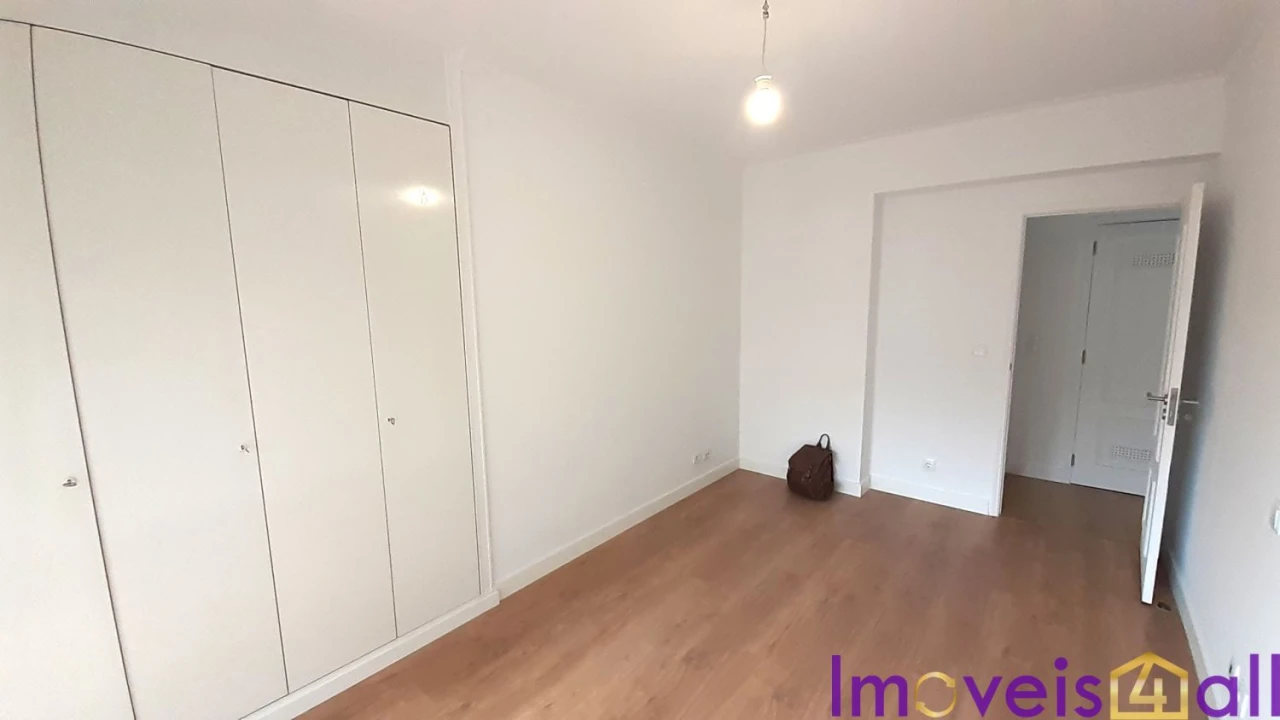 Apartamento T3 para Venda em São Domingos de Benfica Foto 15