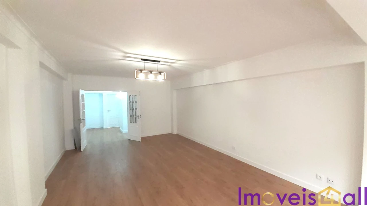 Apartamento T3 para Venda em São Domingos de Benfica Foto 11