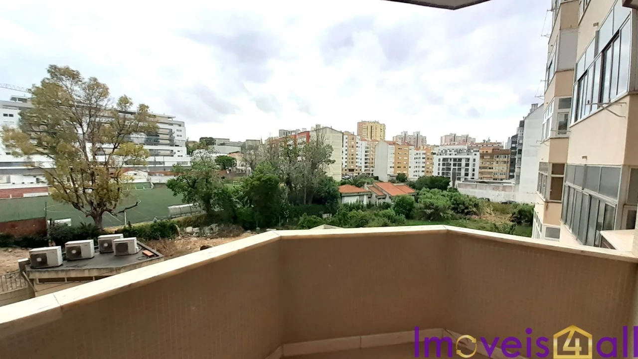 Apartamento T3 para Venda em São Domingos de Benfica Foto 24