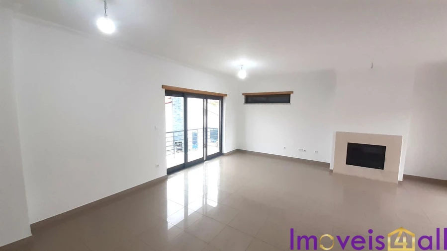 Moradia T5 para Venda em Laranjeiro e Feijó Foto 23