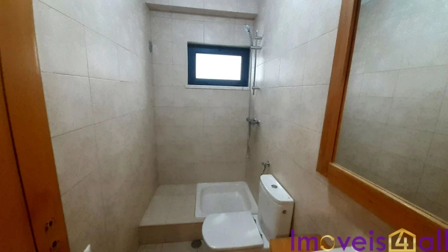 Moradia T5 para Venda em Laranjeiro e Feijó Foto 24