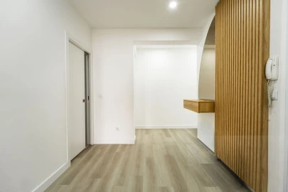 Apartamento T3 para Venda em Massamá e Monte Abraão