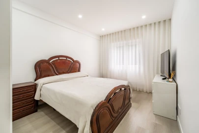 Apartamento T3 para Venda em Massamá e Monte Abraão