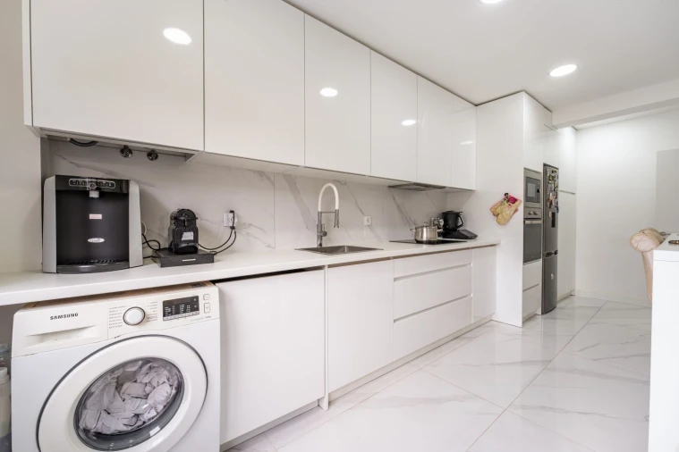 Apartamento T3 para Venda em Massamá e Monte Abraão Foto 11
