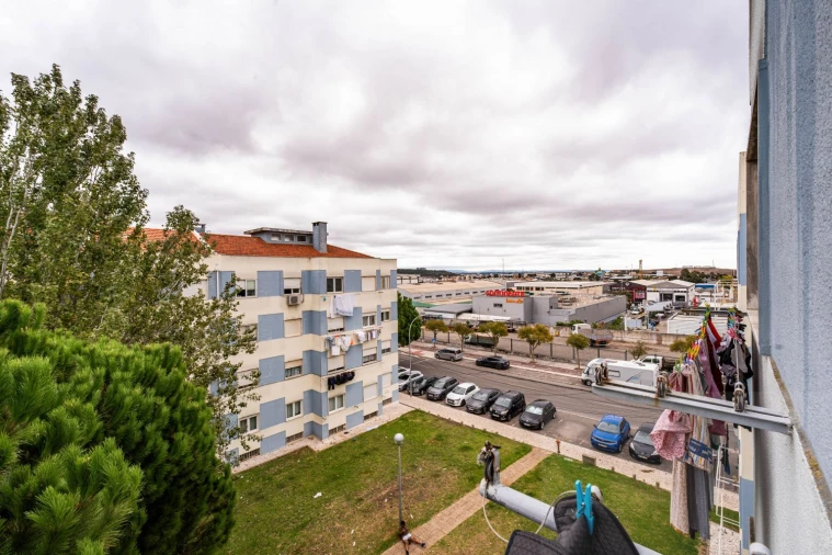 Apartamento T3 para Venda em Massamá e Monte Abraão Foto 27