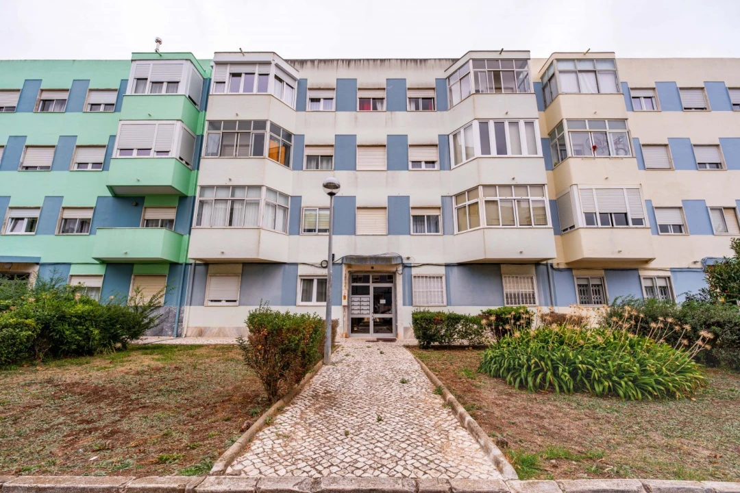 Apartamento T3 para Venda em Massamá e Monte Abraão Foto 29