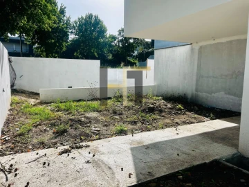 Moradia T3 para Venda em Folgosa