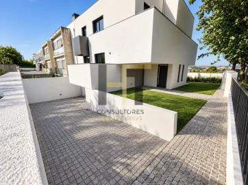 Moradia T3 para Venda em Folgosa