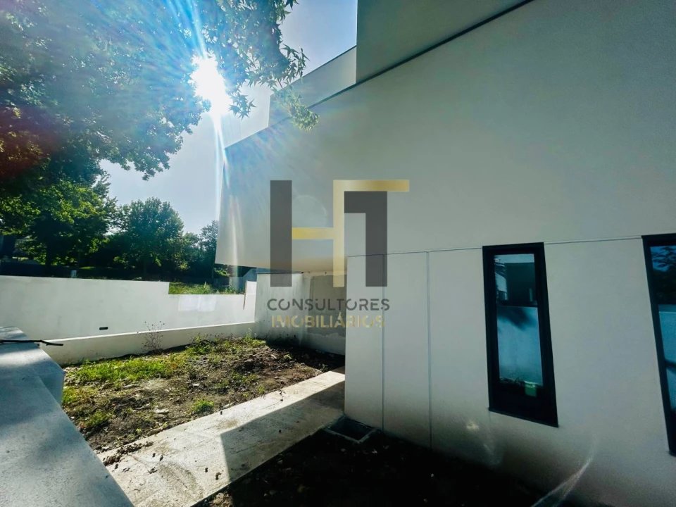 Moradia T3 para Venda em Folgosa Foto 4