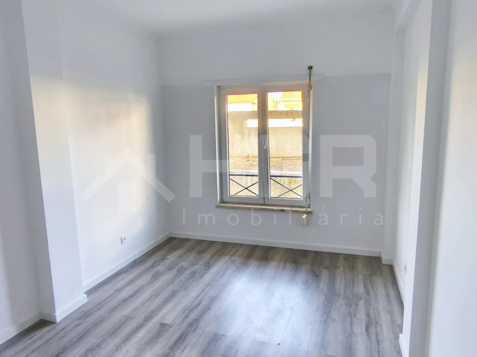 Apartamento T3 para Venda em Quinta do Conde Foto 13
