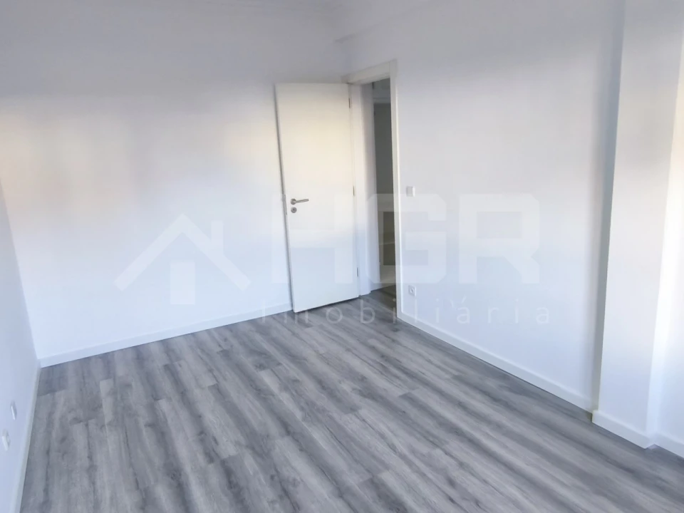 Apartamento T3 para Venda em Quinta do Conde Foto 17