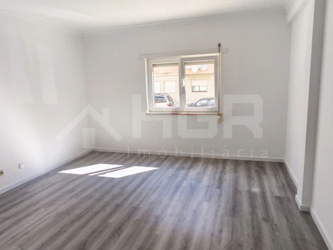 Apartamento T3 para Venda em Quinta do Conde Foto 6