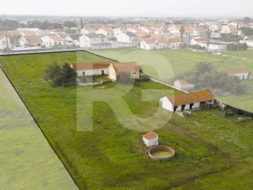 Moradia T3 para Venda em Atalaia e Alto Estanqueiro-Jardia