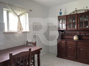 Moradia T3 para Venda em Atalaia e Alto Estanqueiro-Jardia