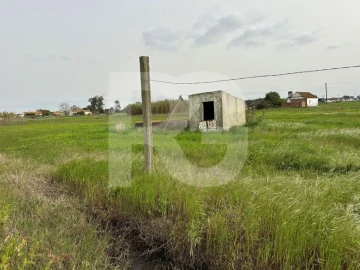 Moradia T3 para Venda em Atalaia e Alto Estanqueiro-Jardia