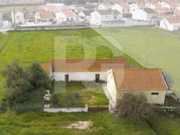 Moradia T3 para Venda em Atalaia e Alto Estanqueiro-Jardia