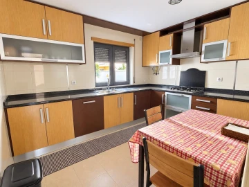 Apartamento T2 para Venda em Pontinha e Famões