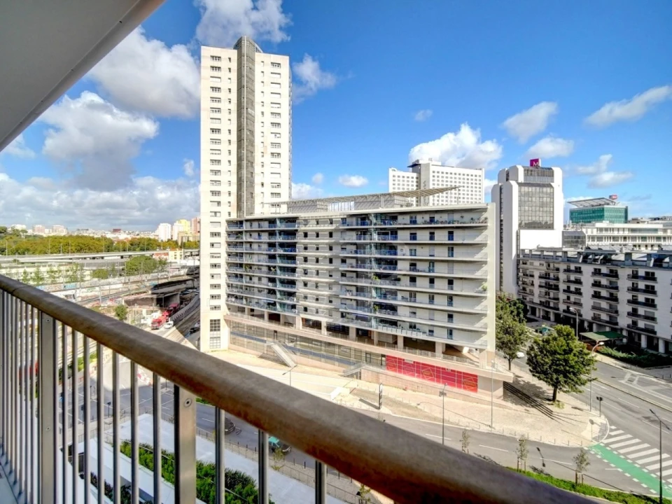 Apartamento T1 para Arrendamento em Campolide Foto 18