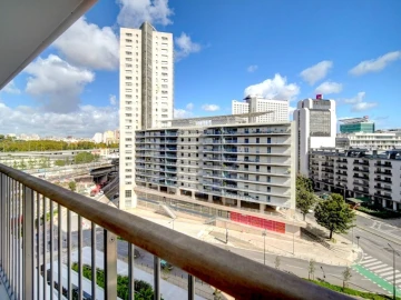 Apartamento T1 para Arrendamento em Campolide