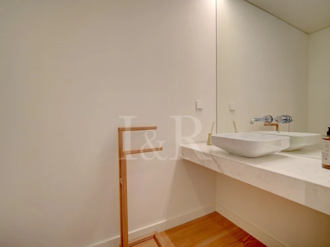 Apartamento T1 para Arrendamento em Campolide Foto 7