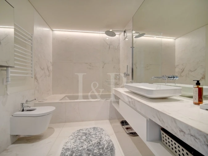 Apartamento T1 para Arrendamento em Campolide Foto 11