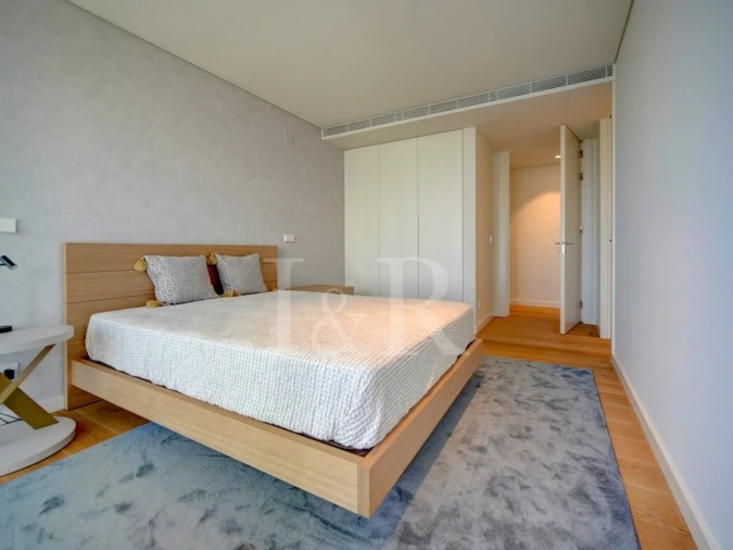 Apartamento T1 para Arrendamento em Campolide Foto 15