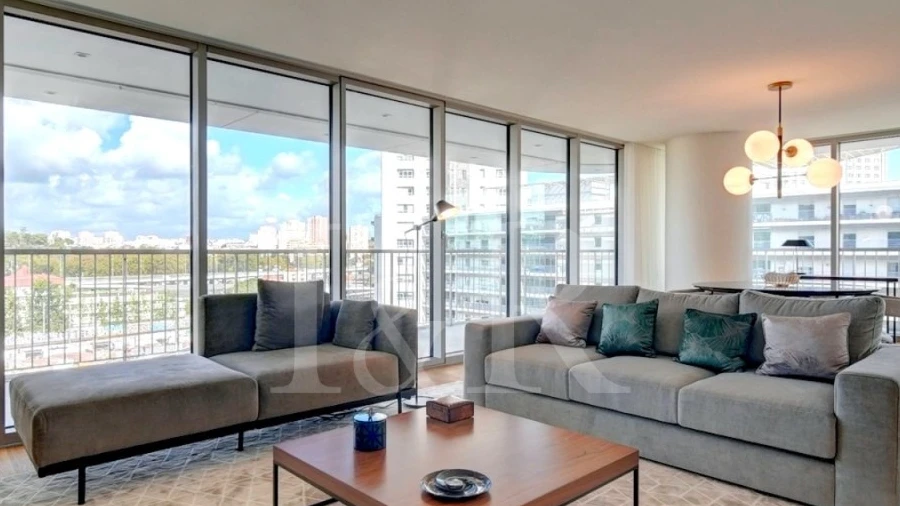 Apartamento T1 para Arrendamento em Campolide