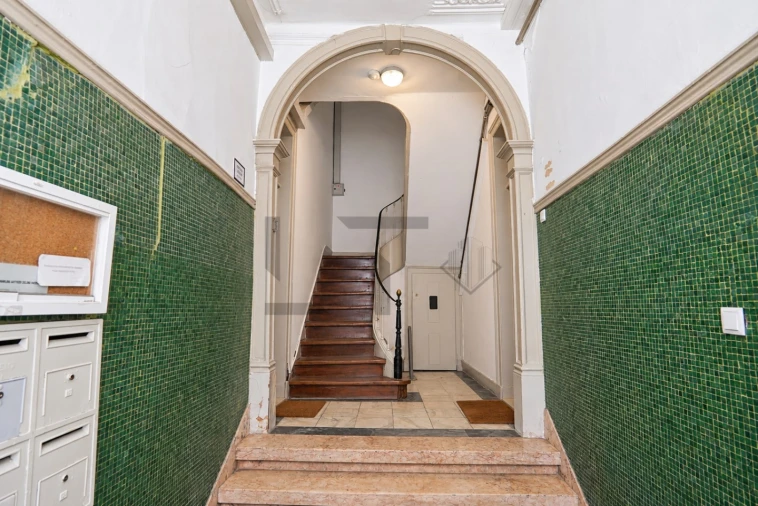 Apartamento T3 para Venda em Santo António Foto 4